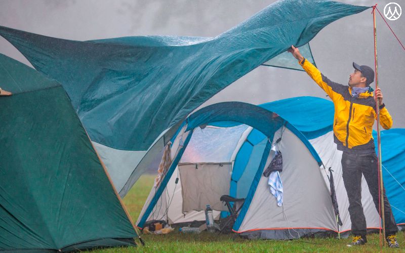 How Different Weather Conditions Affect Fabric Tent Performance