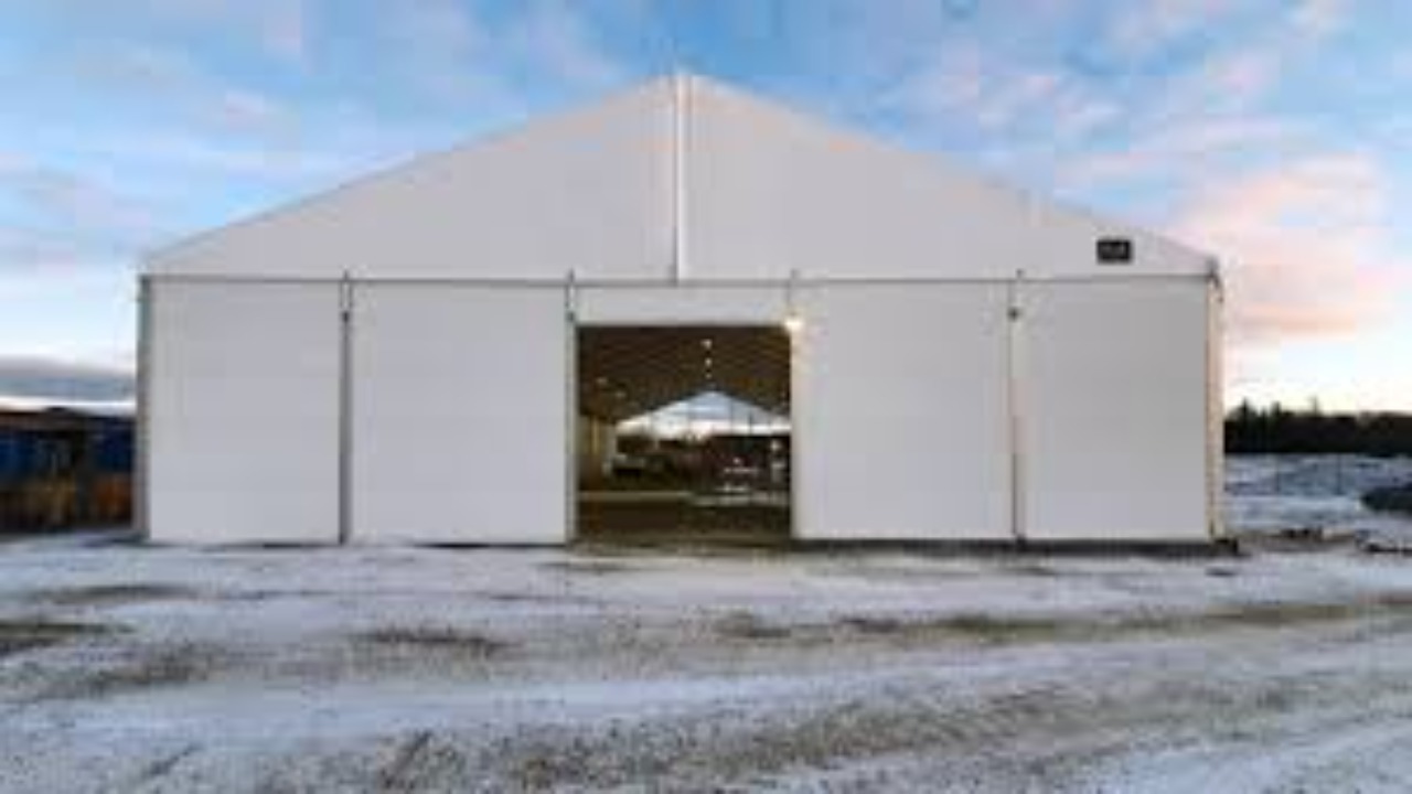 Sandwich Panel Tents vs Traditional: Cost & Performance